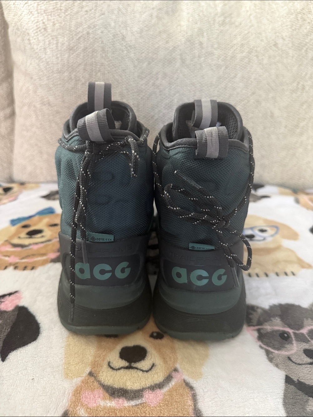 Nike ACG Men's Dark Green Waterproof Trail Boots - Picture 3 of 6